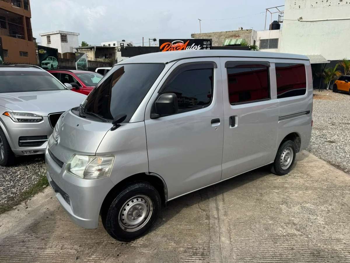2018 Toyota Lite-Ace Pick Up usado en venta por RosAutos