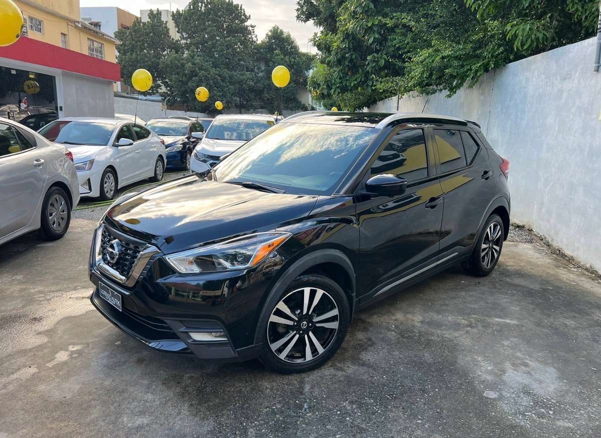 2020 Nissan Kicks SV usado en venta por LORENZO AUTOS