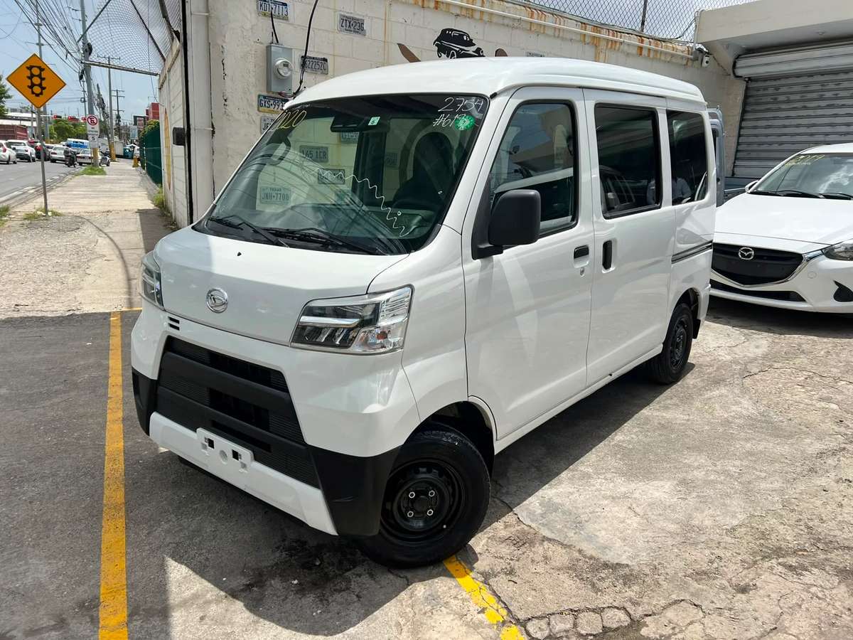 2020 Daihatsu Hijet usado en venta por FERSO AUTOS