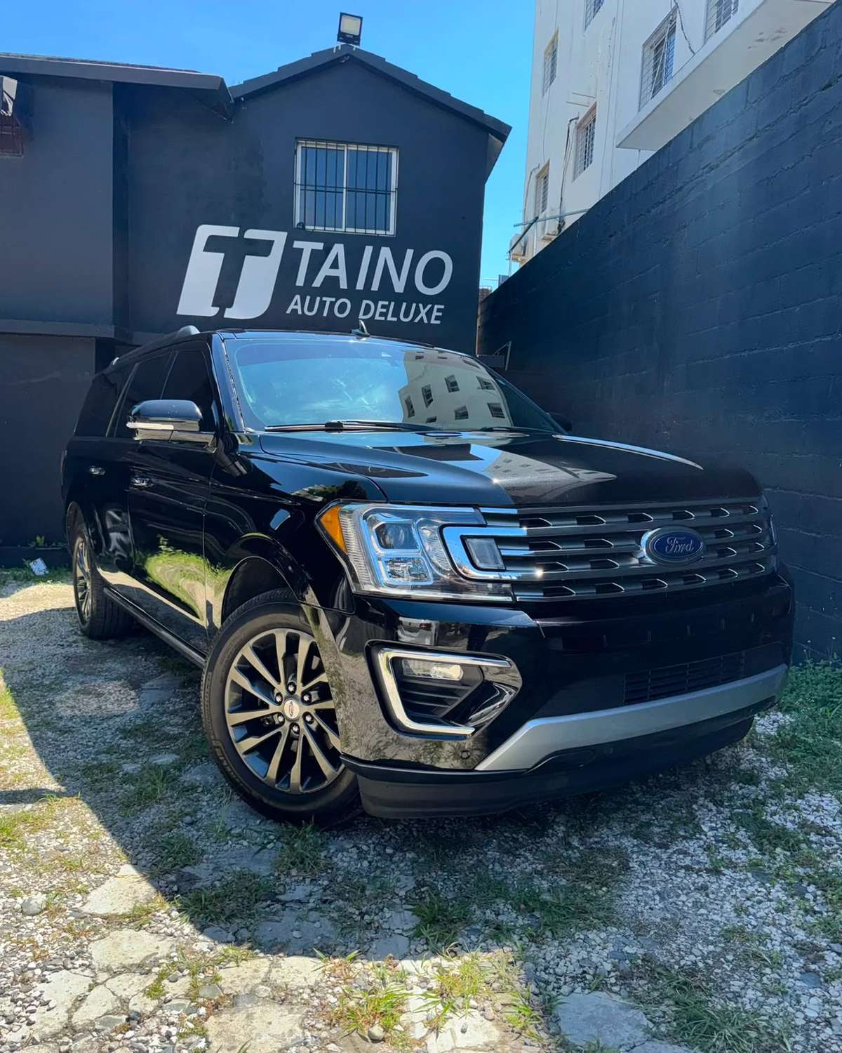 2020 Ford Expedition Limited Max usado en venta por Taino Auto Deluxe