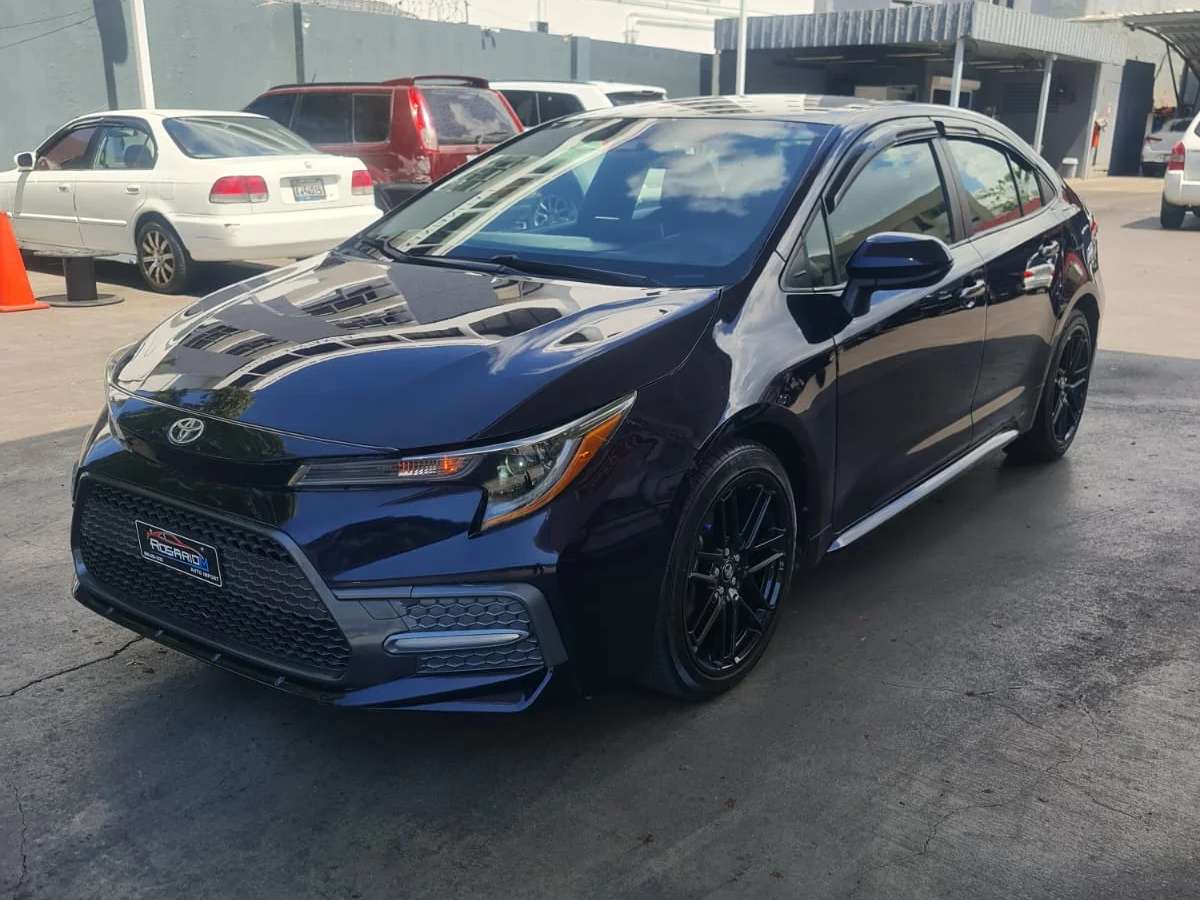 2020 Toyota Corolla LE usado en venta por B ROSARIO M AUTO IMPORT 