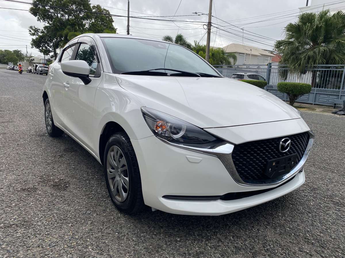 2020 Mazda Demio Sport usado en venta por Vision Motors 