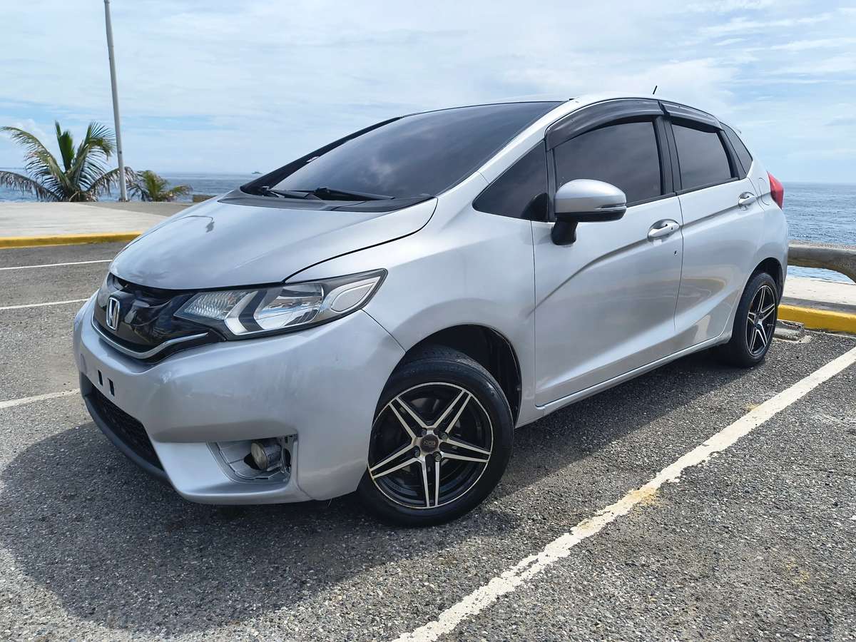 2014 Honda Fit LX usado en venta por Jf Auto RD