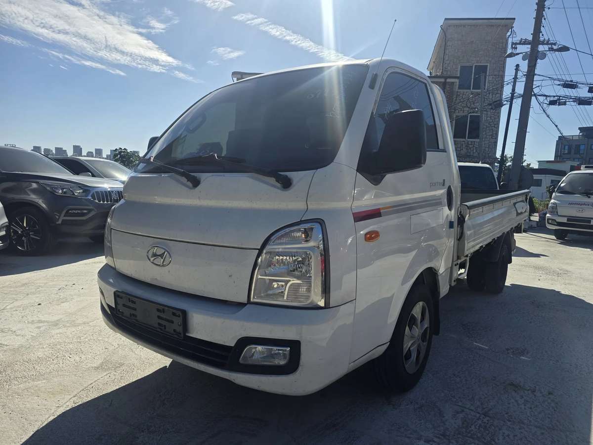 2023 Hyundai Porter II usado en venta por SANTIAGO PEREZ