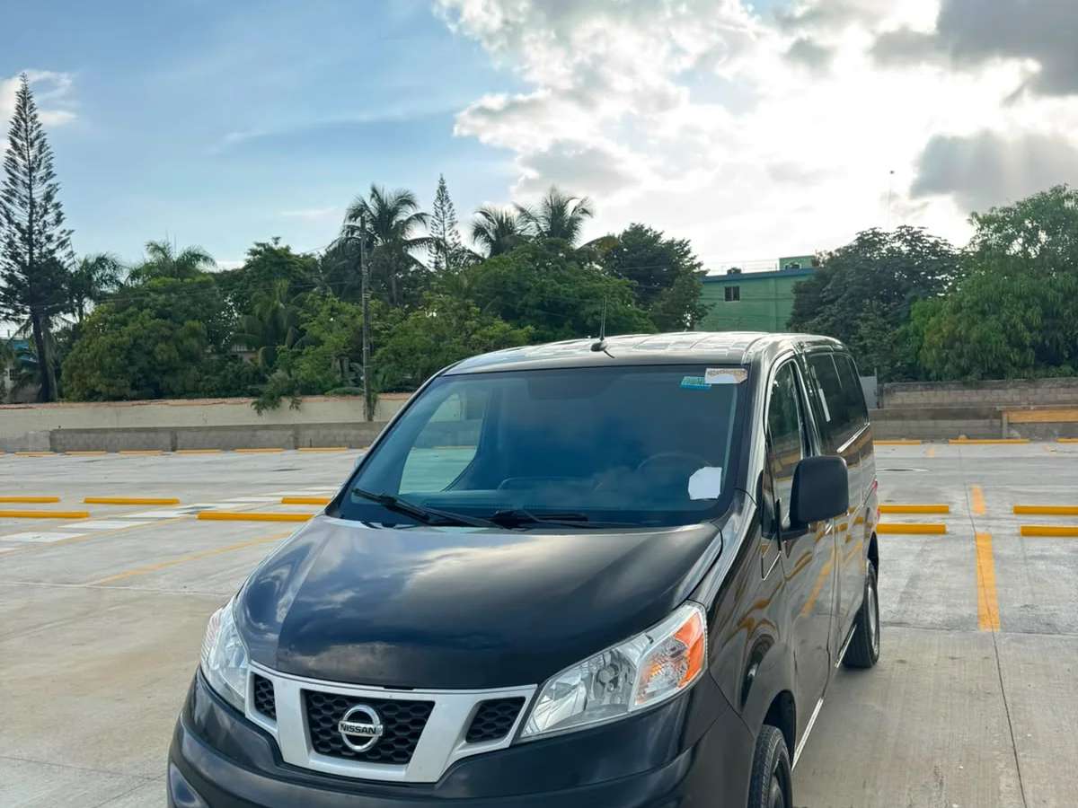 2020 Nissan NV 200 usado en venta por Teocracia Auto Import