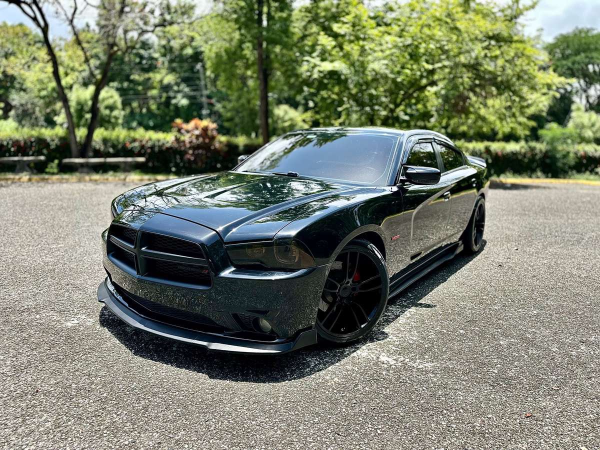 2014 Dodge Charger RT usado en venta por Serrort Auto