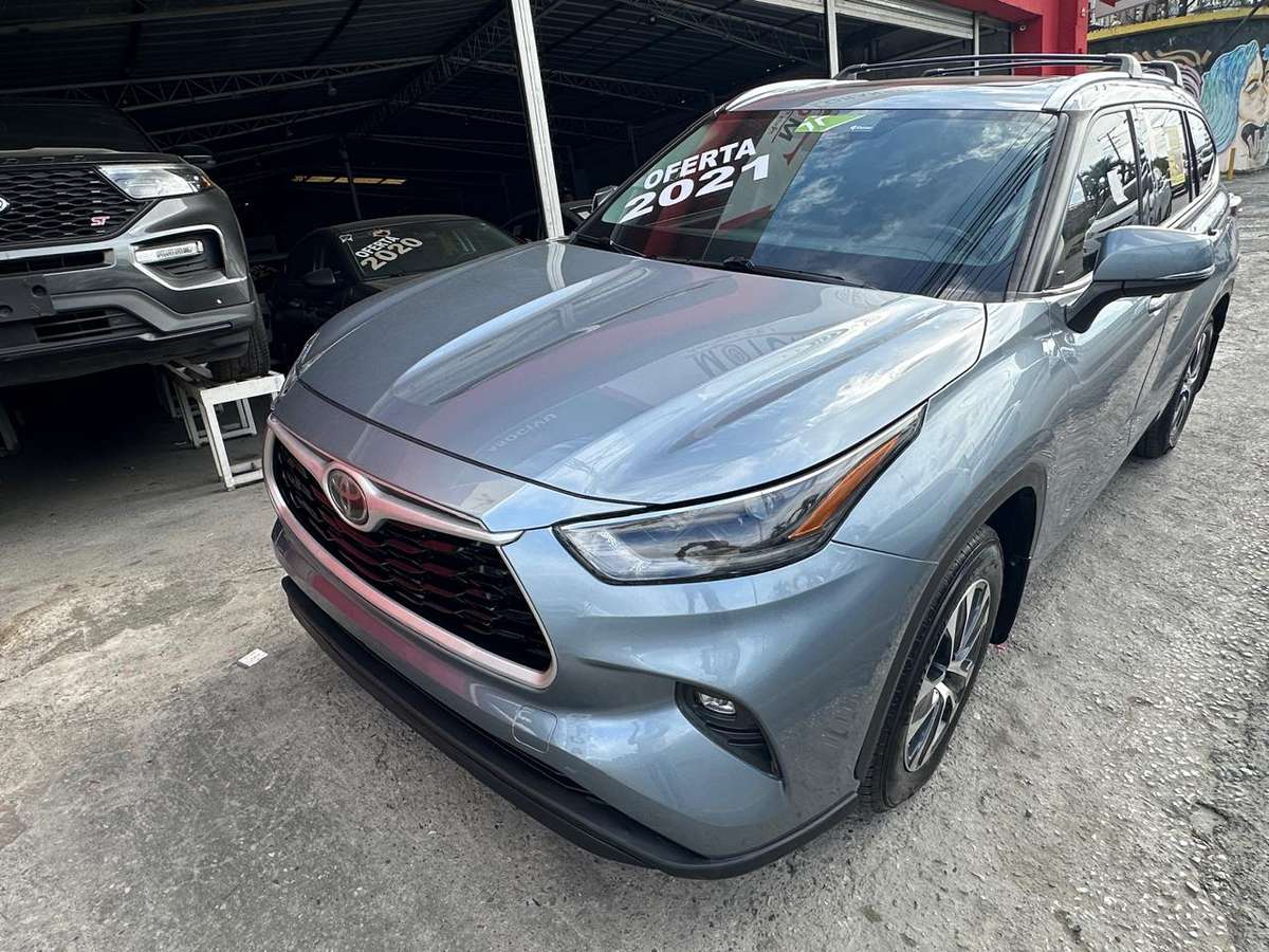 2021 Toyota Highlander XLE usado en venta por MOTORANGEL AUTO IMPORT