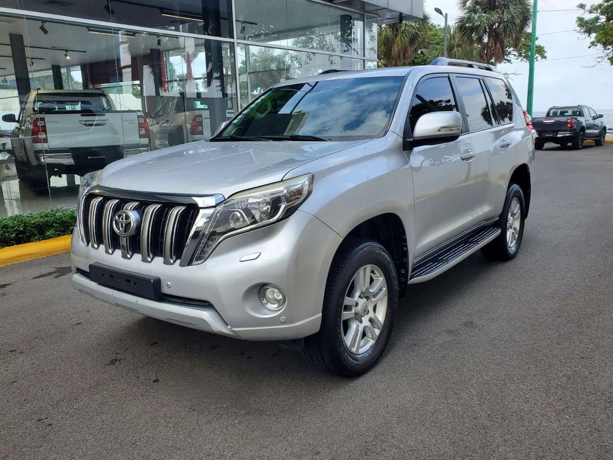 2010 Toyota Land Cruiser Prado VX usado en venta por Autoasesores