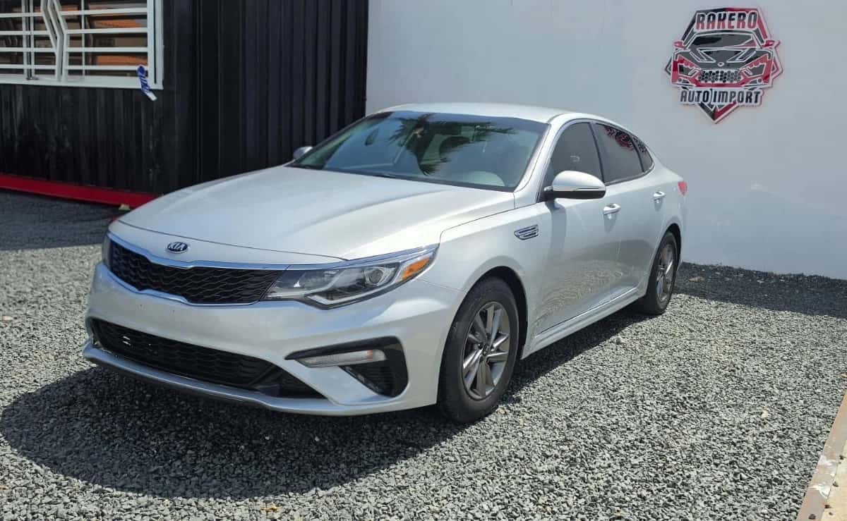 2020 Kia Optima LX usado en venta por RAKERO AI