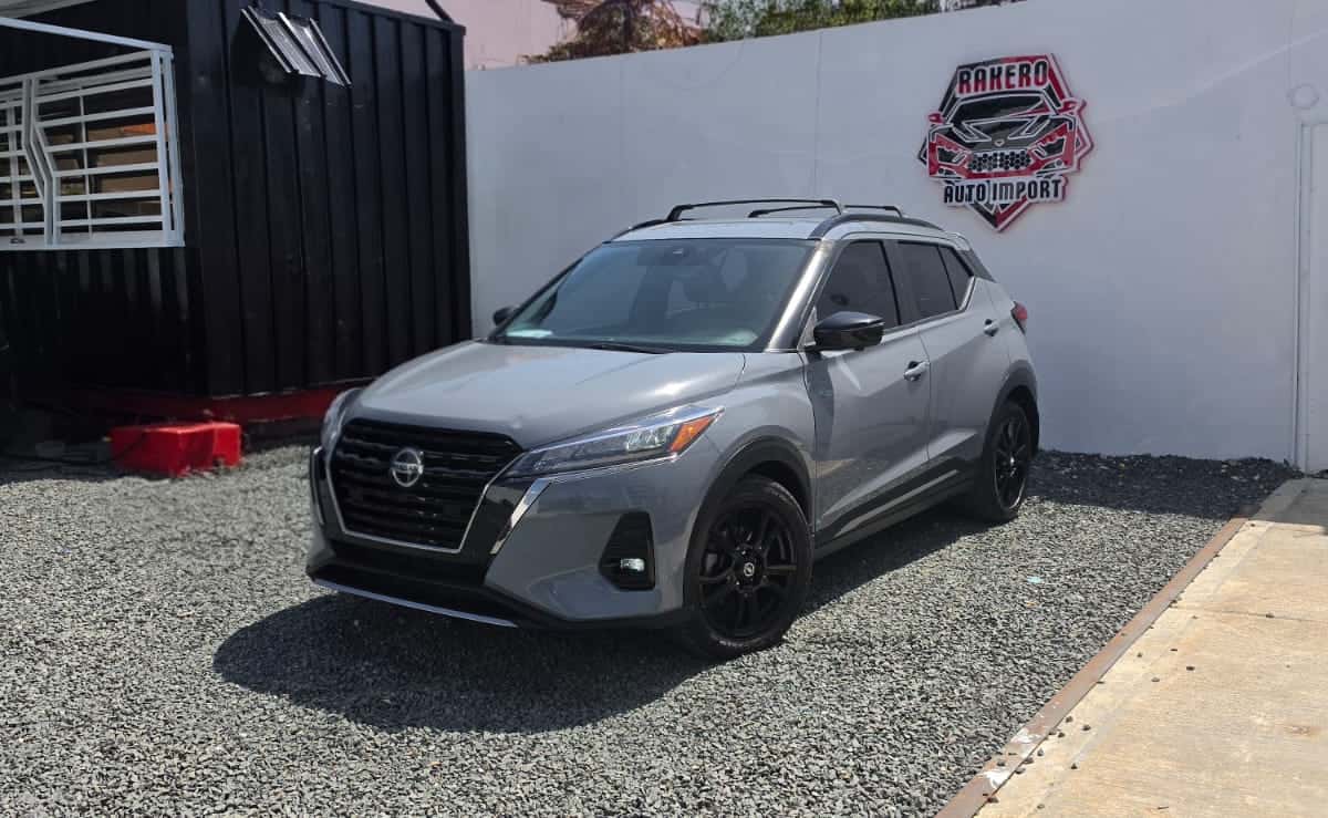 2021 Nissan Kicks SR usado en venta por RAKERO AI