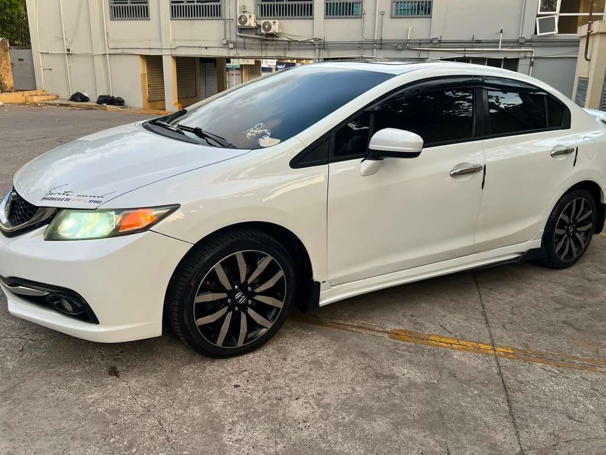 2014 Honda Civic EXL usado en venta por Grupo Japa