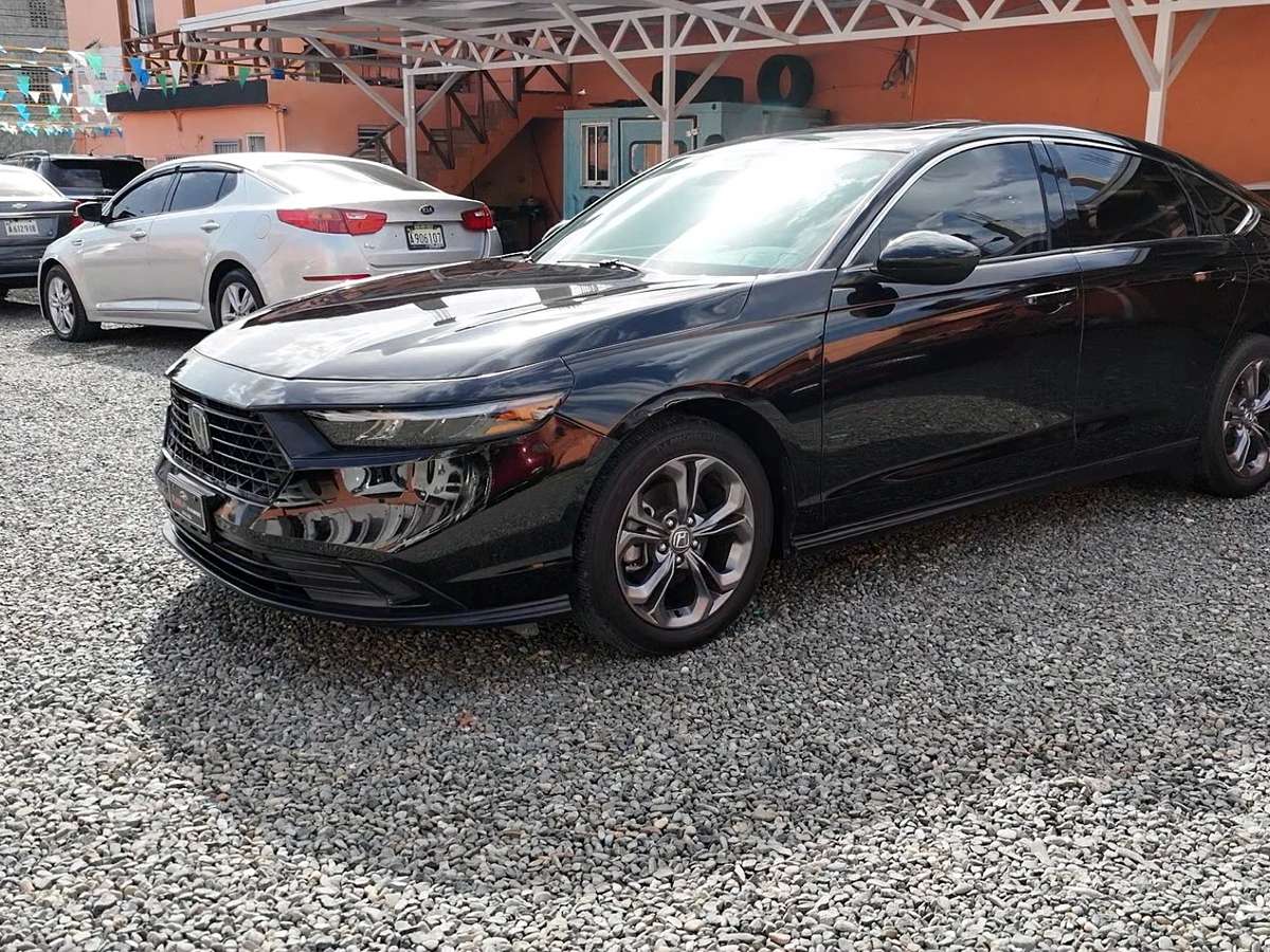 2023 Honda Accord EX usado en venta por Robert Fernandez 