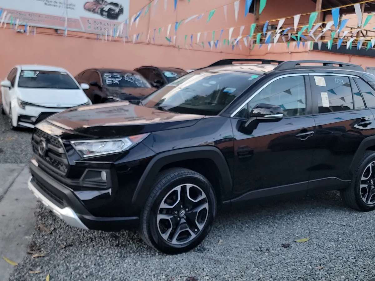 2021 Toyota RAV4 Adventure usado en venta por Robert Fernandez 