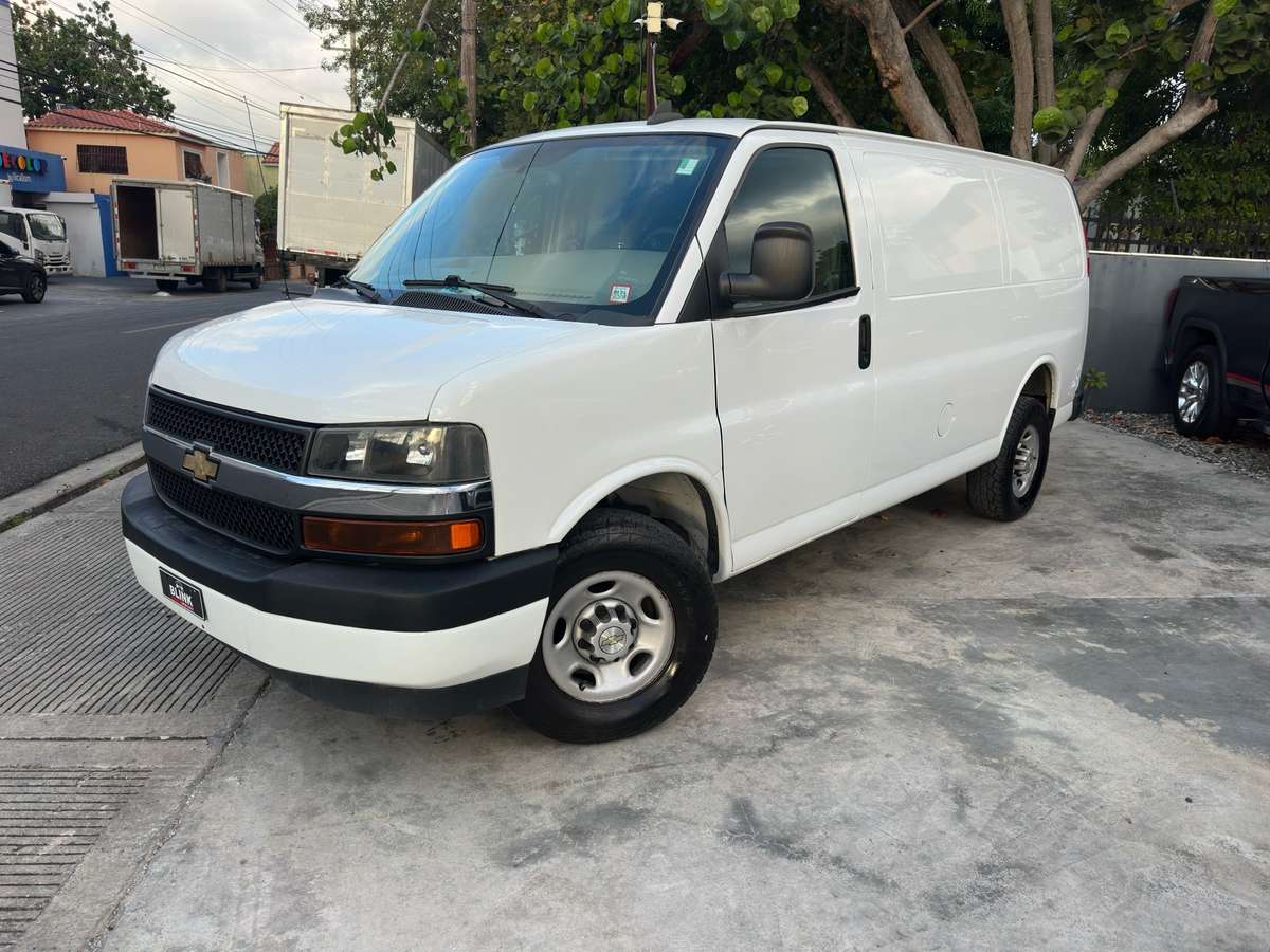 2020 Chevrolet Express usado en venta por Welin Jimenez
