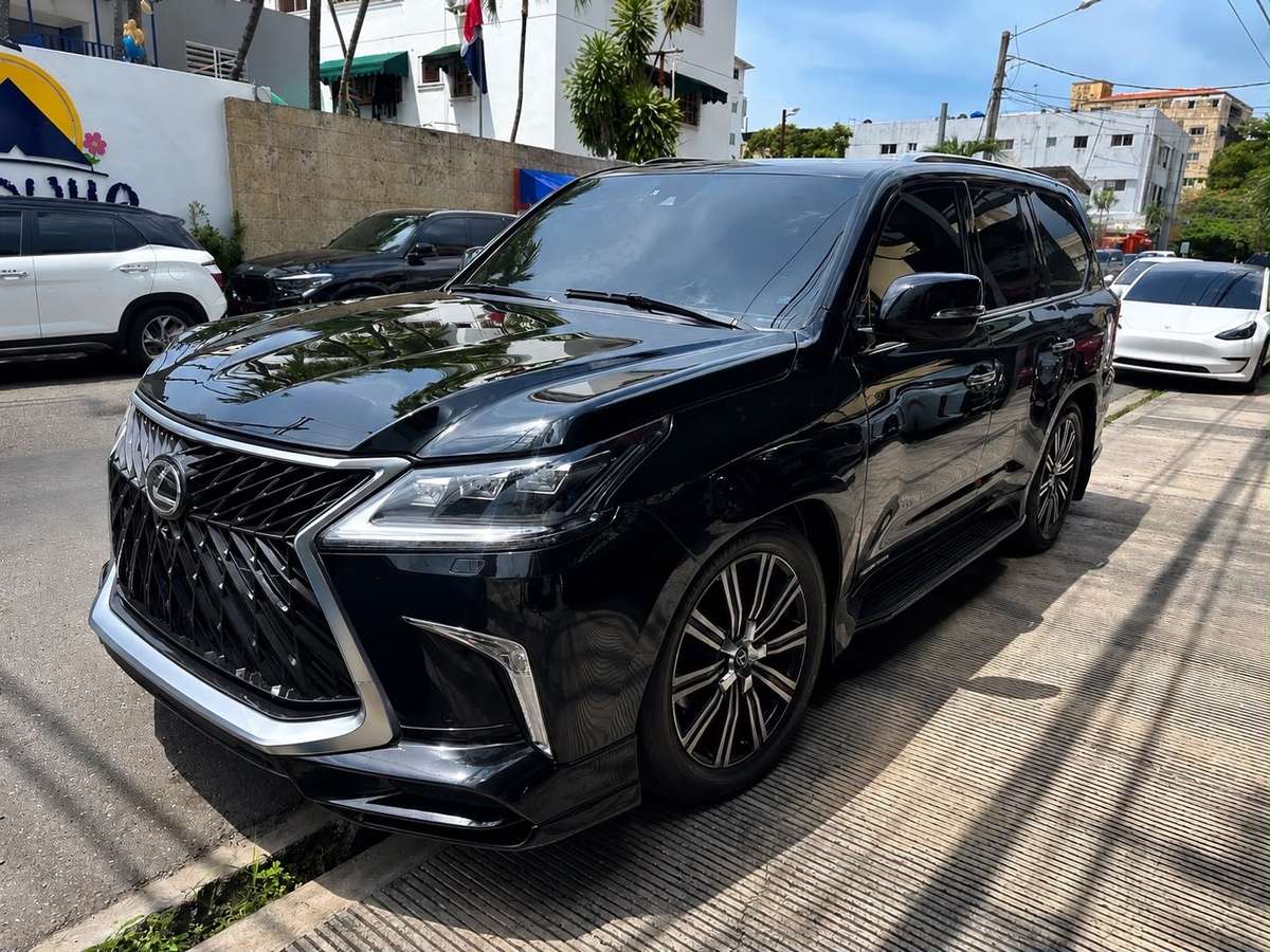 2018 Lexus LX 570 Sport usado en venta por UNIAUTO