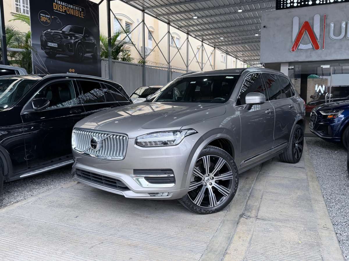 2022 Volvo XC90 Inscription B6 usado en venta por UNIAUTO