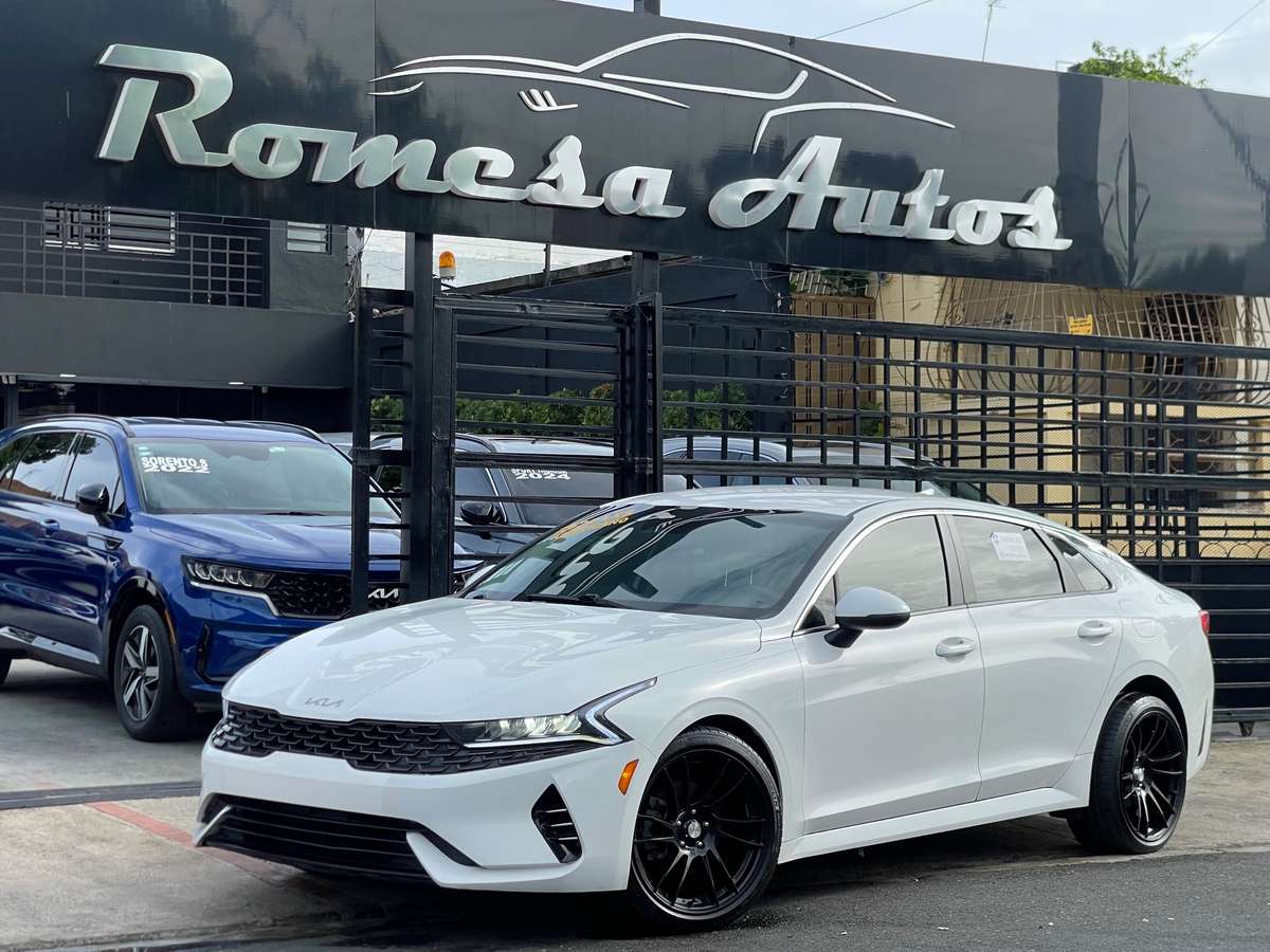 2022 Kia K-5 usado en venta por ROMESA AUTOS