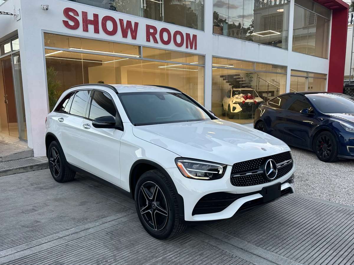 2020 Mercedes Benz GLC 300 AMG usado en venta por Chalas Auto Gallery