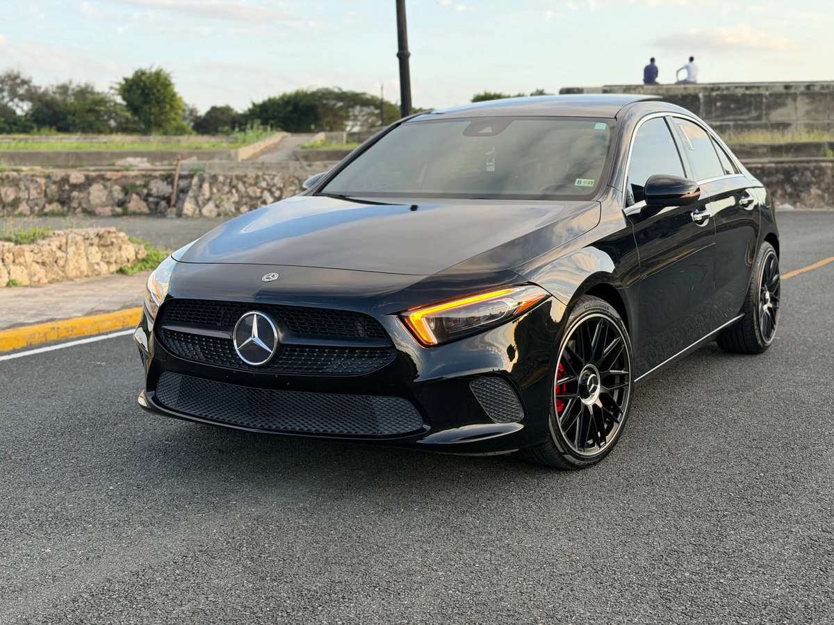 2020 Mercedes Benz A 220 4Matic usado en venta por Saldivar Auto Store