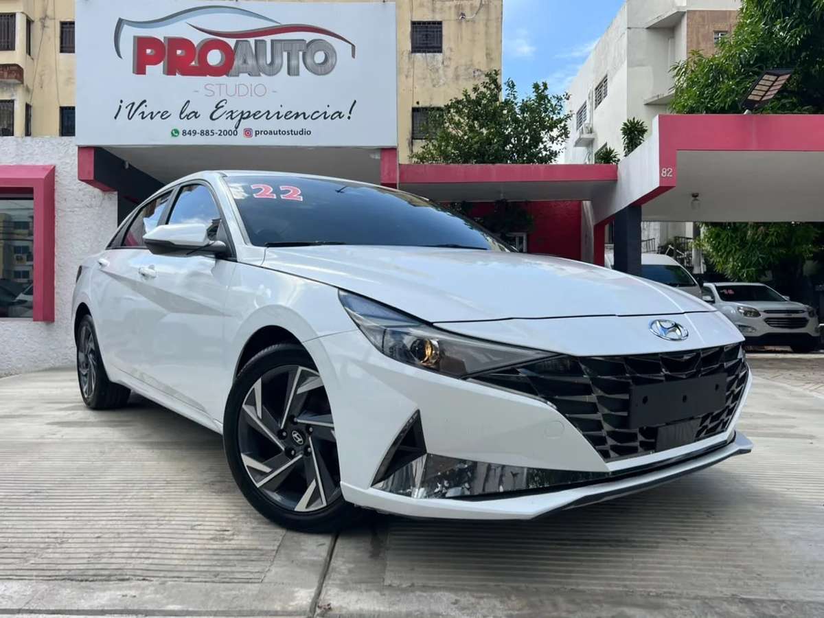 2022 Hyundai Elantra SEL usado en venta por Proauto Studio