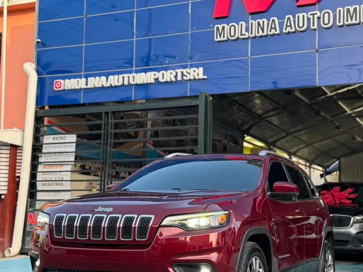 2019 Jeep Cherokee Latitude usado en venta por Molina Auto Import