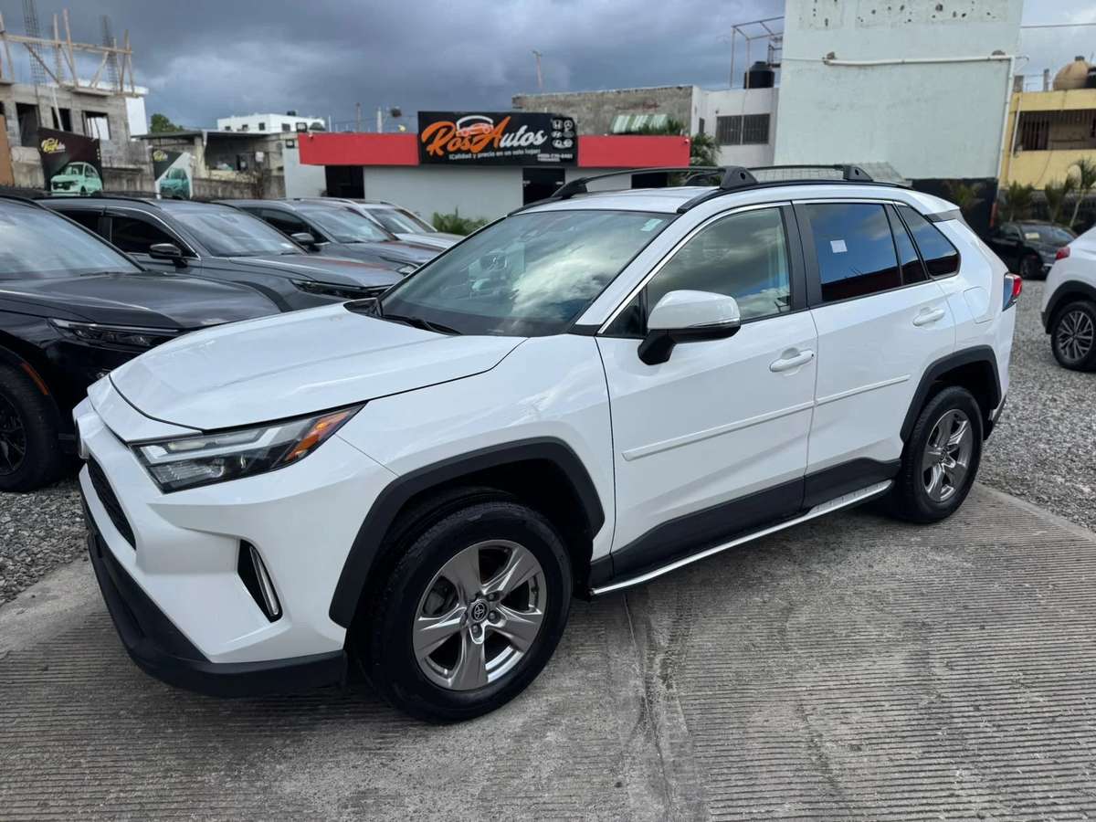 2022 Toyota RAV4 XLE usado en venta por RosAutos