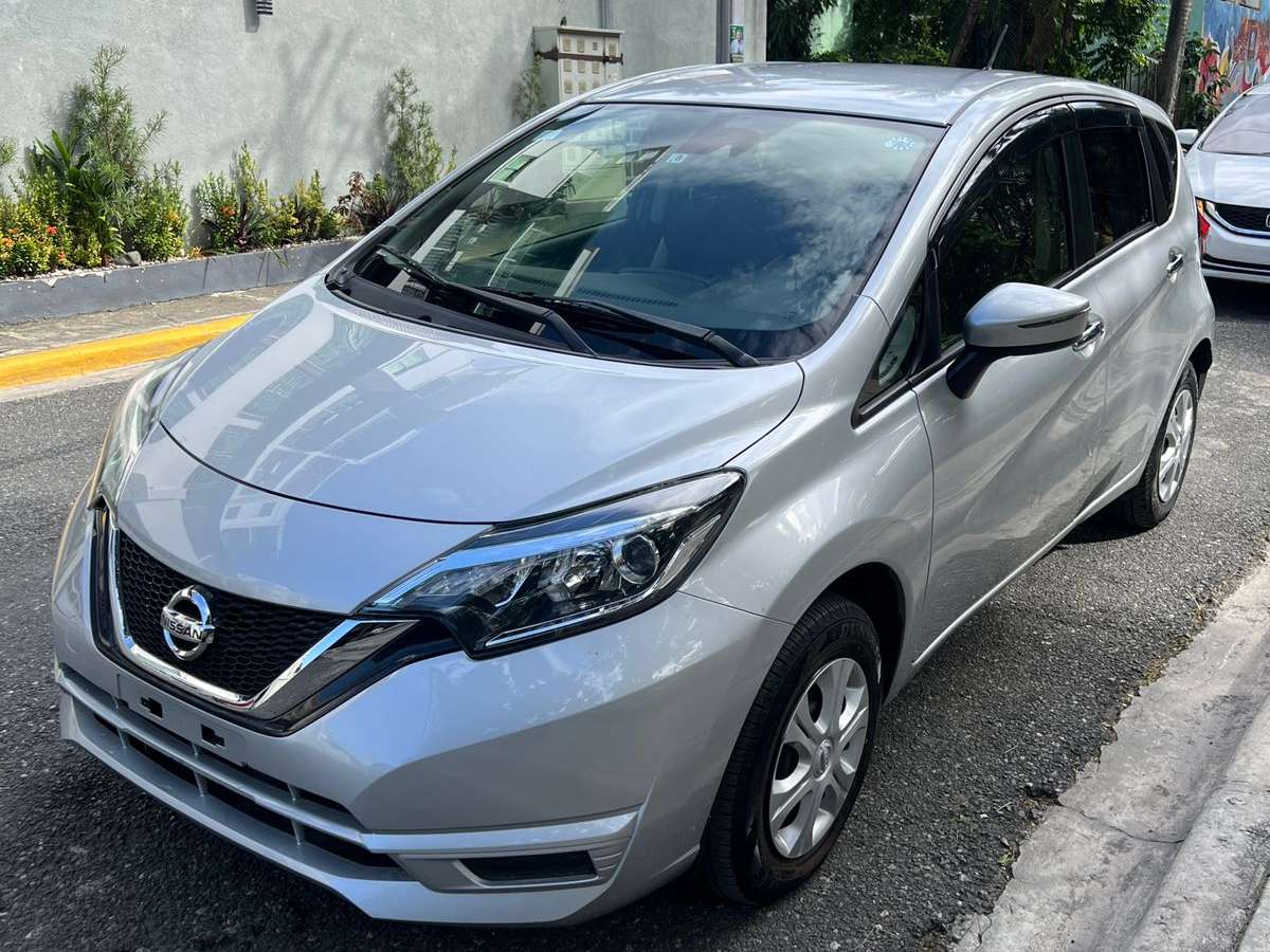 2017 Nissan Note SV usado en venta por Afimosa Motors