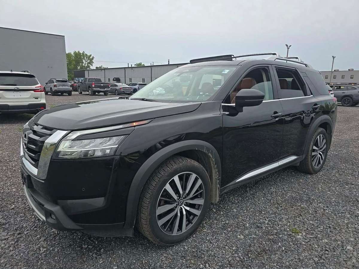 2022 Nissan Pathfinder Platinum usado en venta por Cava Auto Dealer