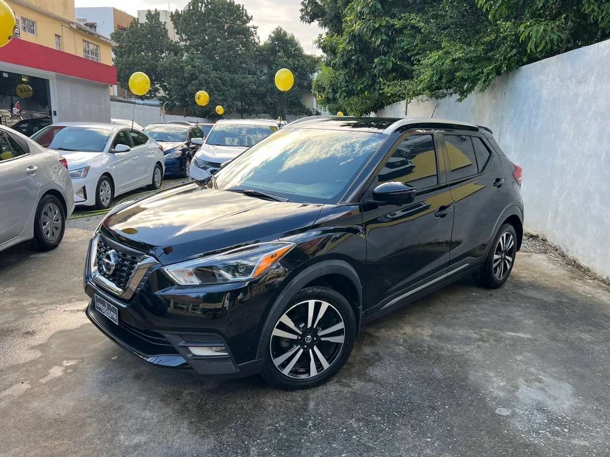 2020 Nissan Kicks SV usado en venta por LORENZO AUTOS