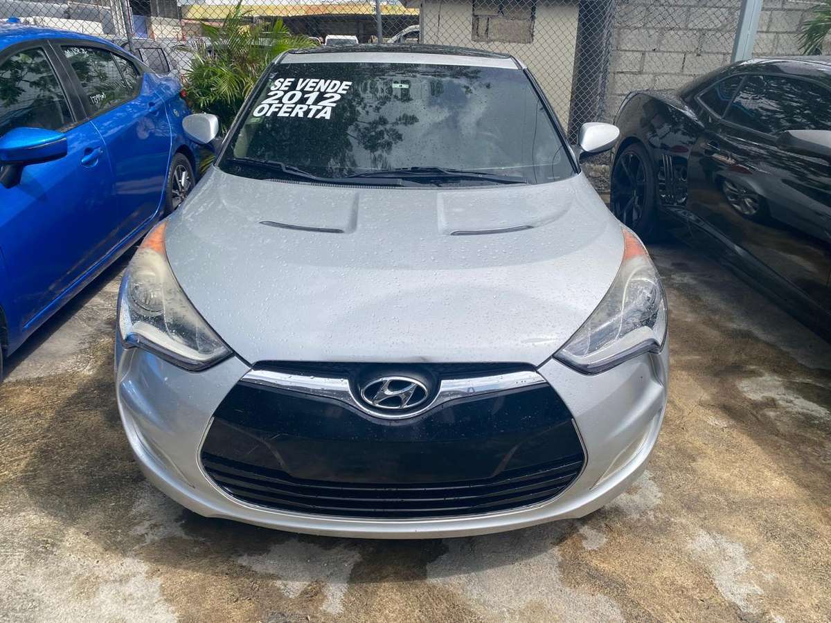 2012 Hyundai Veloster Turbo usado en venta por Bello Comercial