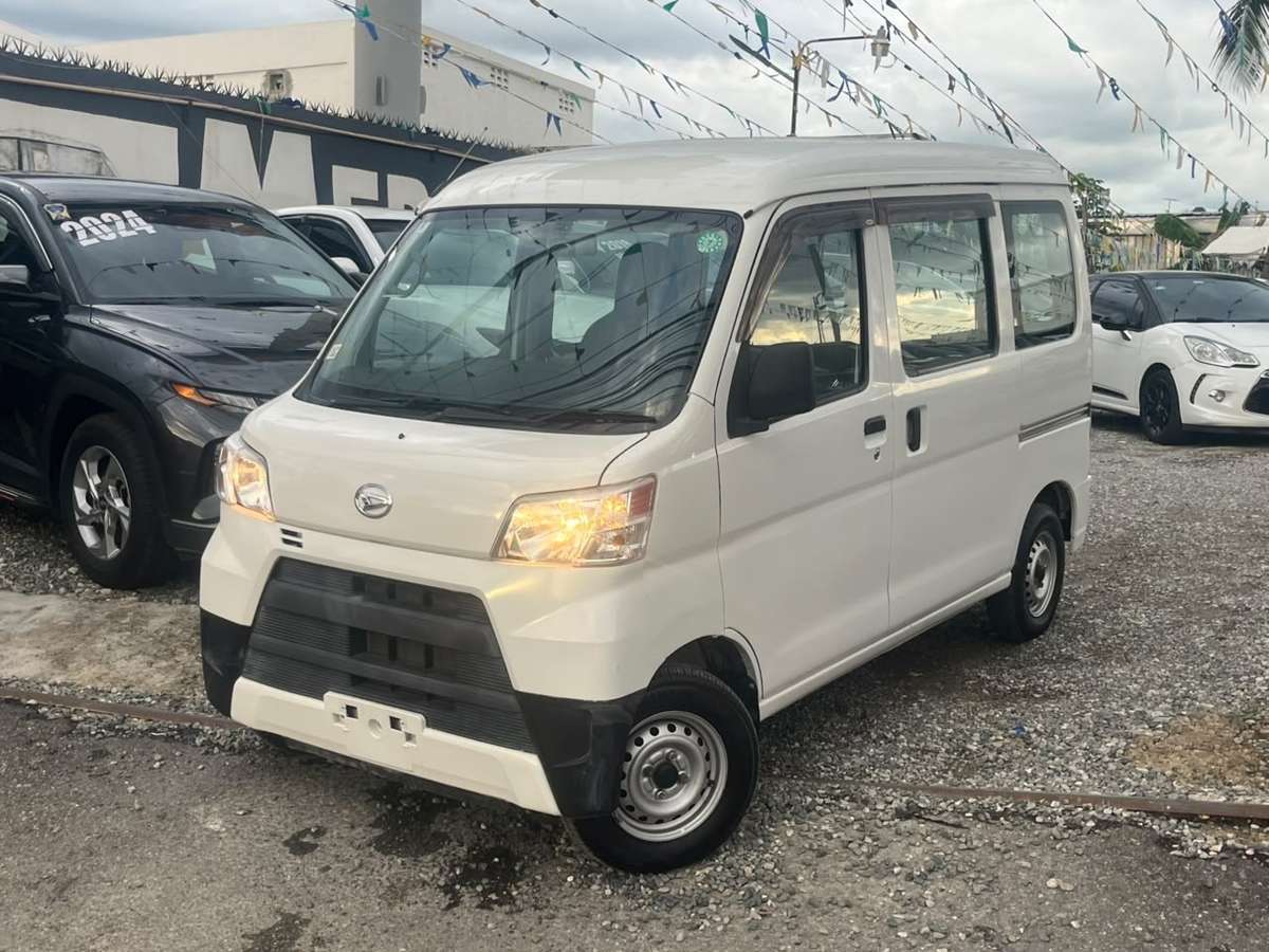 2021 Daihatsu Hijet Minivan usado en venta por MERAN SOLUCIONES AUTO IMPORT