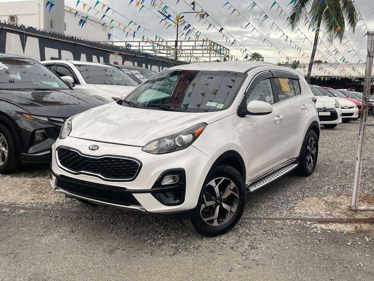 2022 Kia Sportage LX usado en venta por MERAN SOLUCIONES AUTO IMPORT