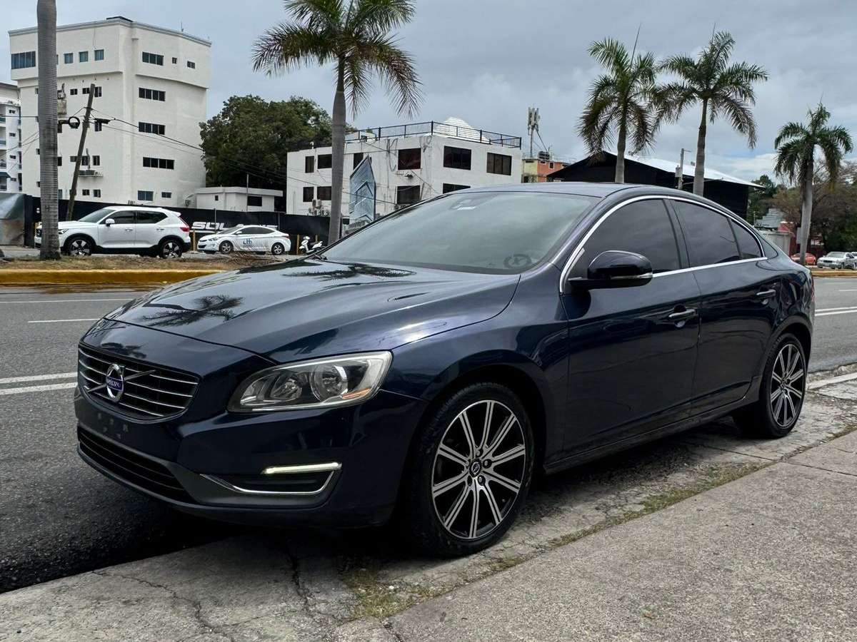 2015 Volvo S60 usado en venta por Auto Outlets By We