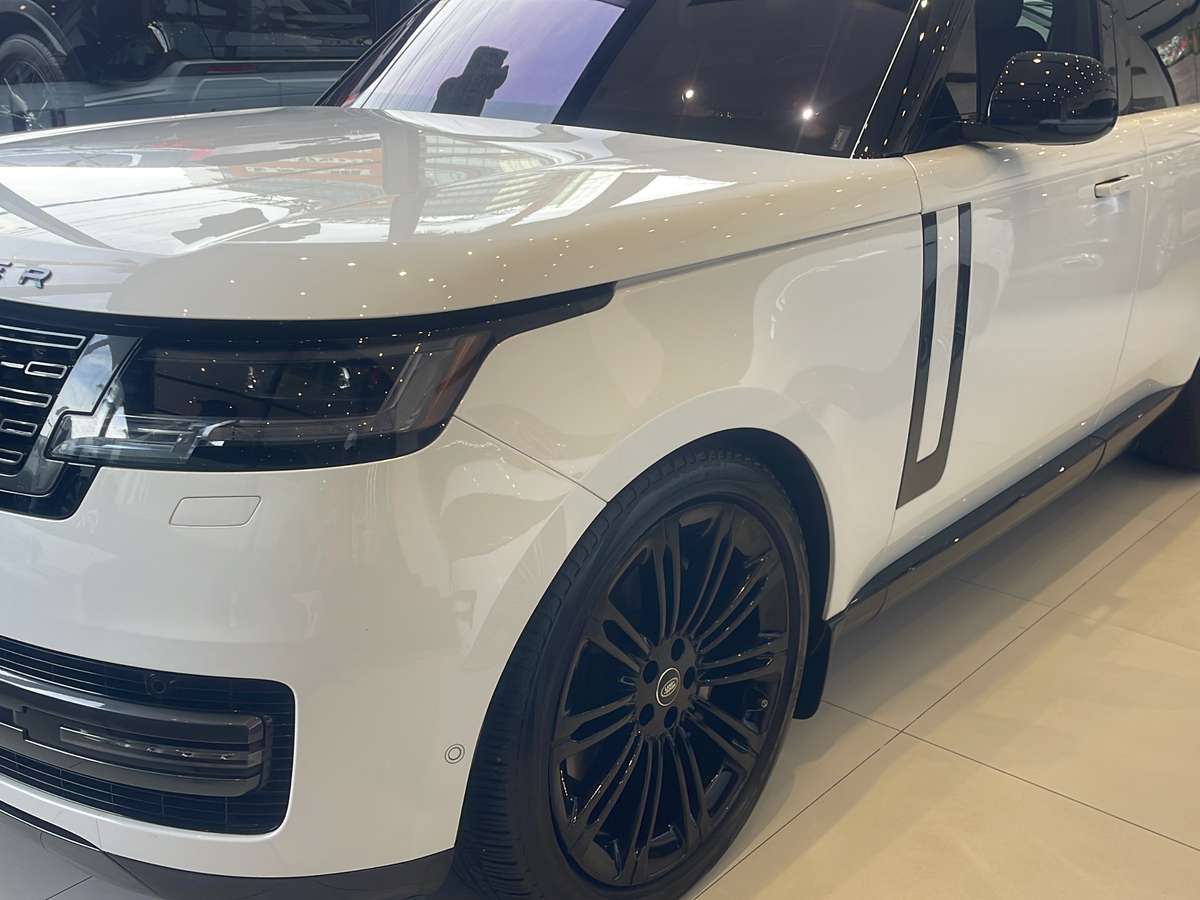 2025 Land Rover Range Rover Autobiography L usado en venta por Carretero