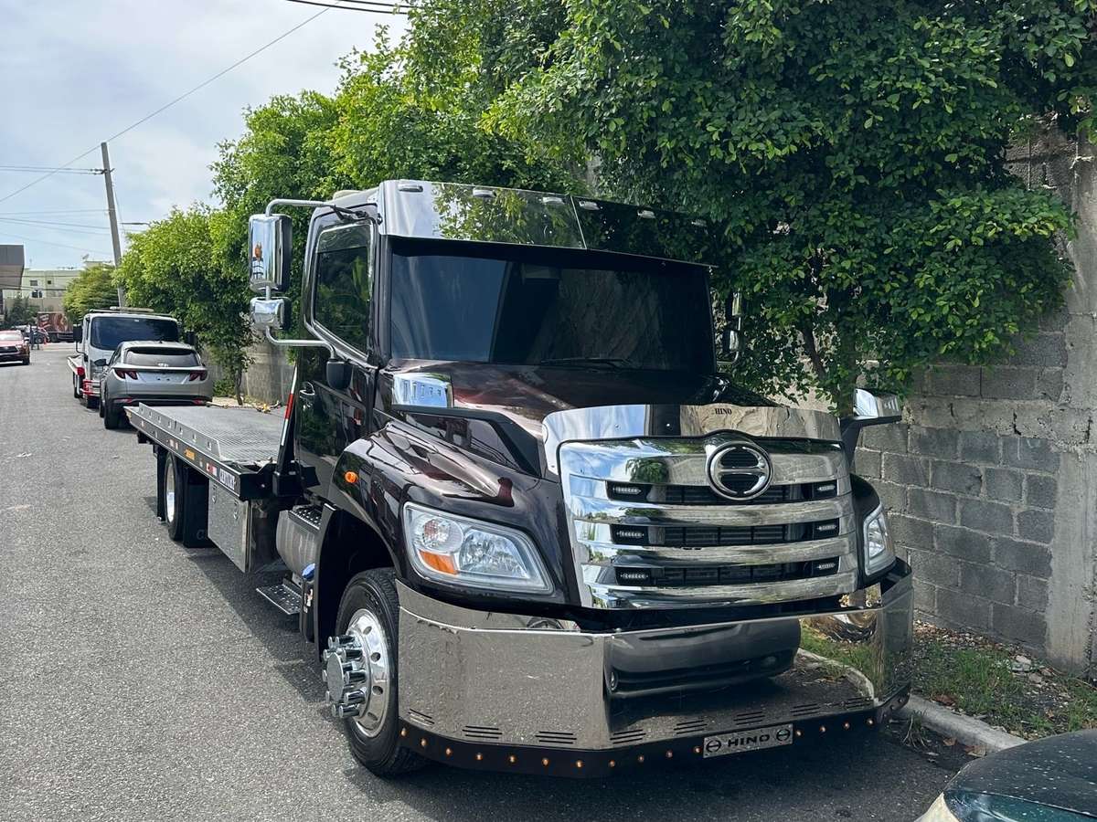 2016 Hino 268 usado en venta por Demorizi Autos
