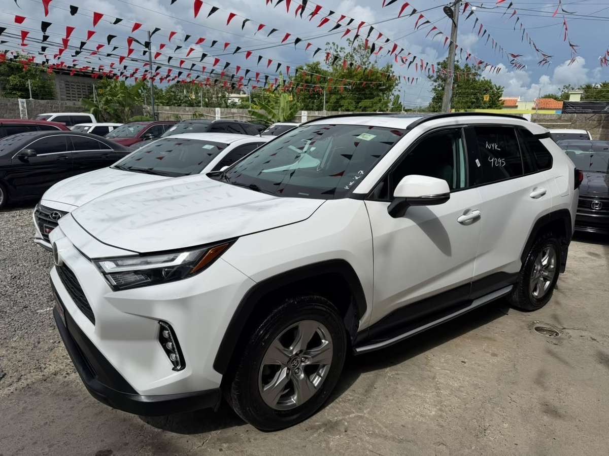 2023 Toyota RAV4 XLE nuevo en venta por Demorizi Autos 