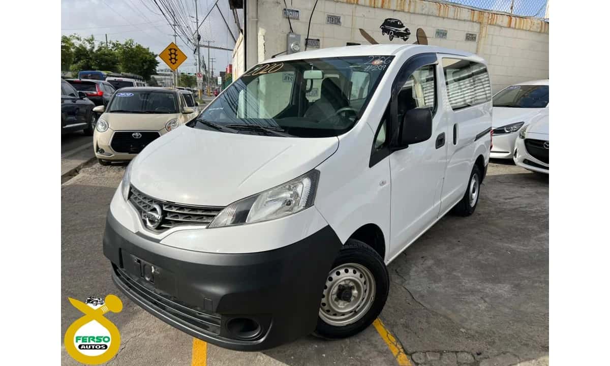 2020 Nissan NV 200 usado en venta por FERSO AUTOS