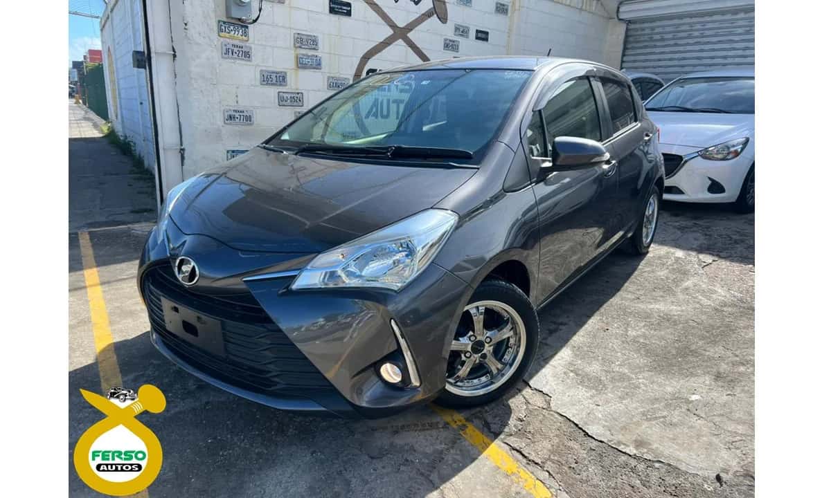 2020 Toyota VITZ usado en venta por FERSO AUTOS