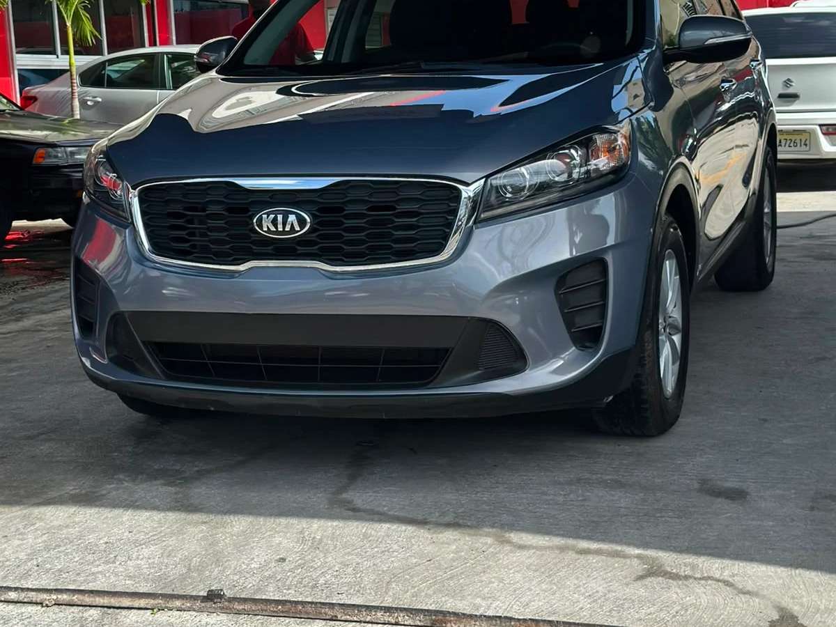 2020 Kia Sorento LX usado en venta por Carlitos Auto Import, SRL