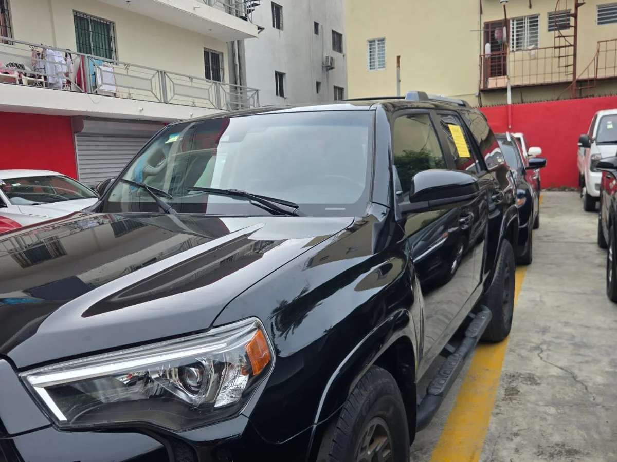 2021 Toyota 4Runner SR5 usado en venta por Carlitos Auto Import, SRL
