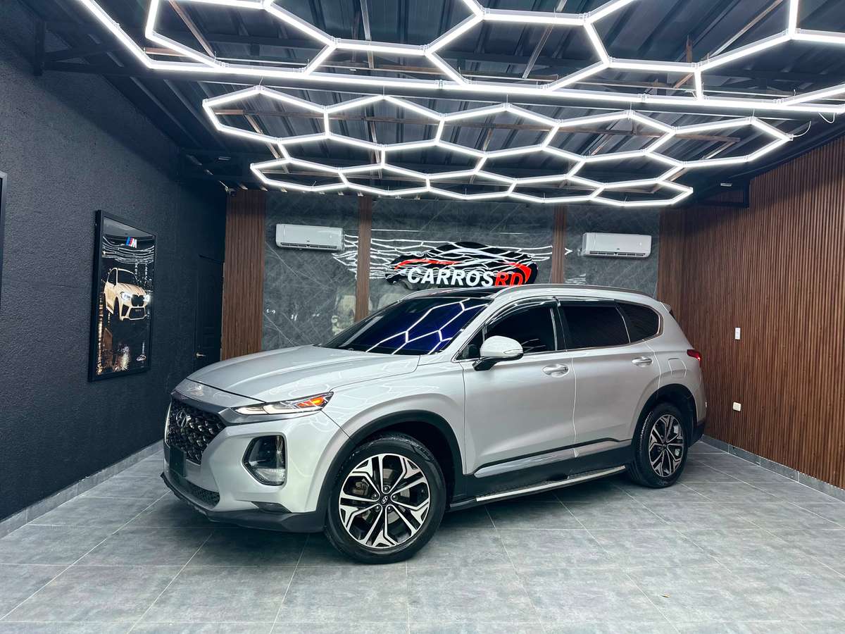 2019 Hyundai Santa Fe Limited usado en venta por CARROS RD 