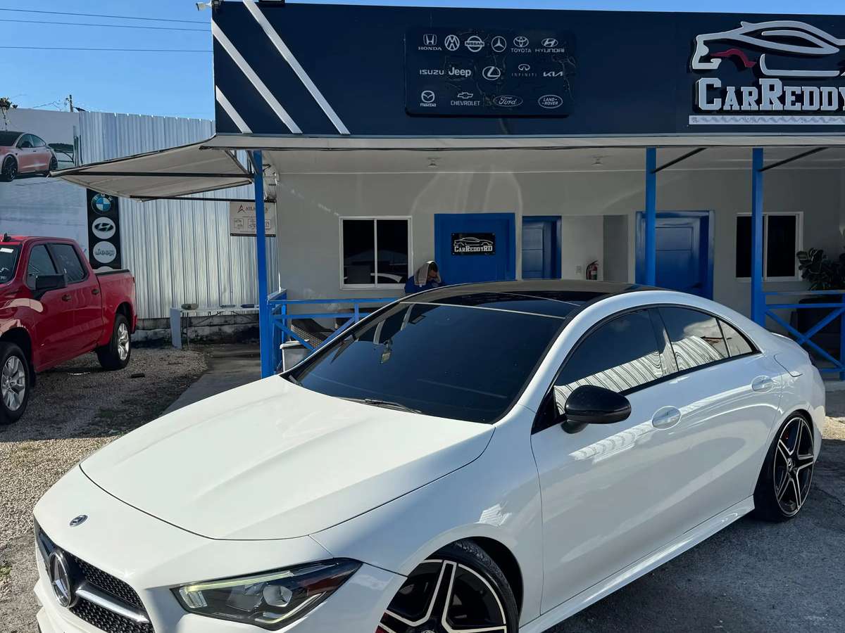 2020 Mercedes Benz CLA 250 usado en venta por CarReddyRD