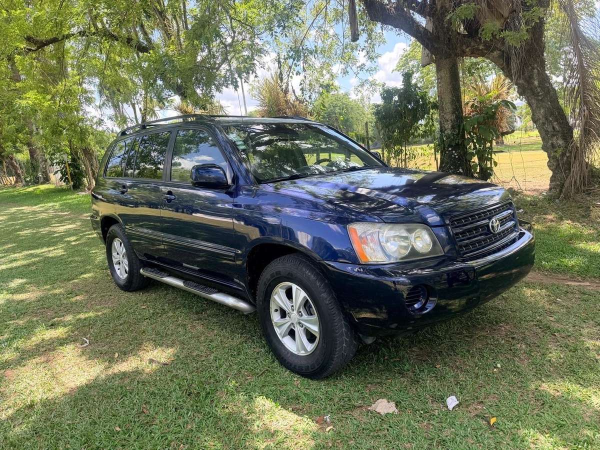 2001 Toyota Highlander LE usado en venta por Batista Auto