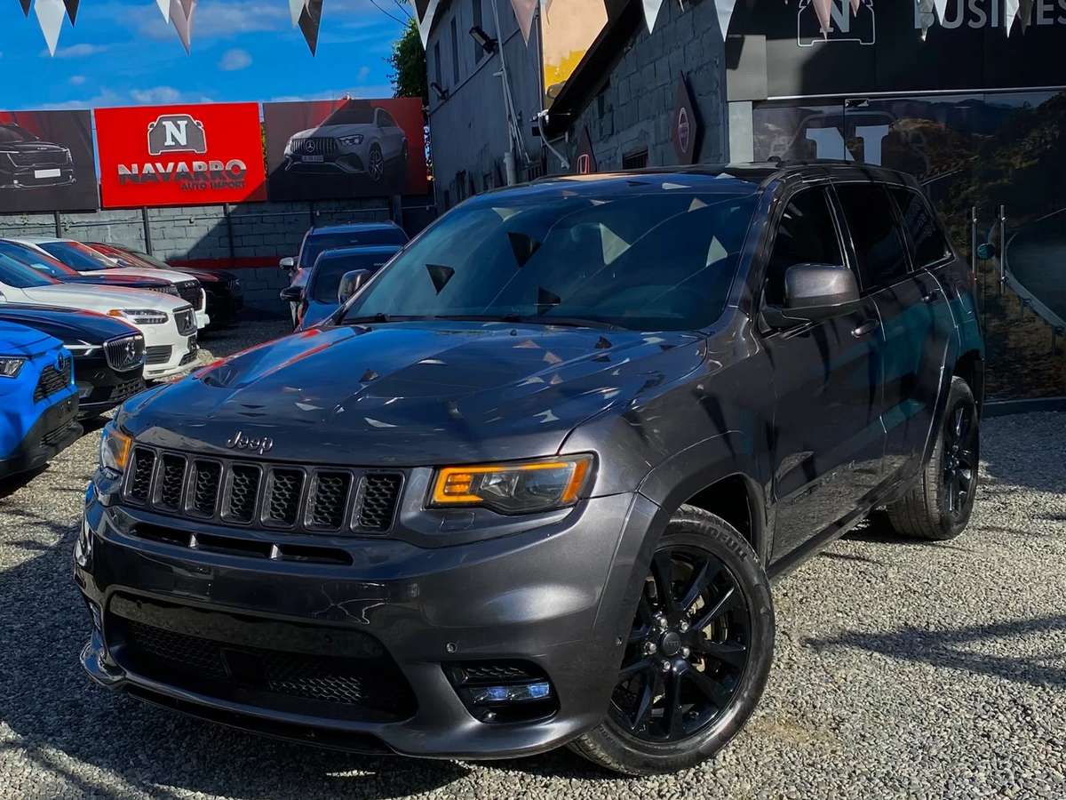 2017 Jeep Grand Cherokee Laredo usado en venta por Navarro Auto Import