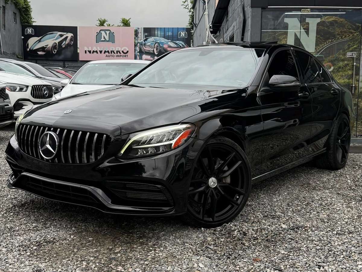 2021 Mercedes Benz C-Class C300 usado en venta por Navarro Auto Import