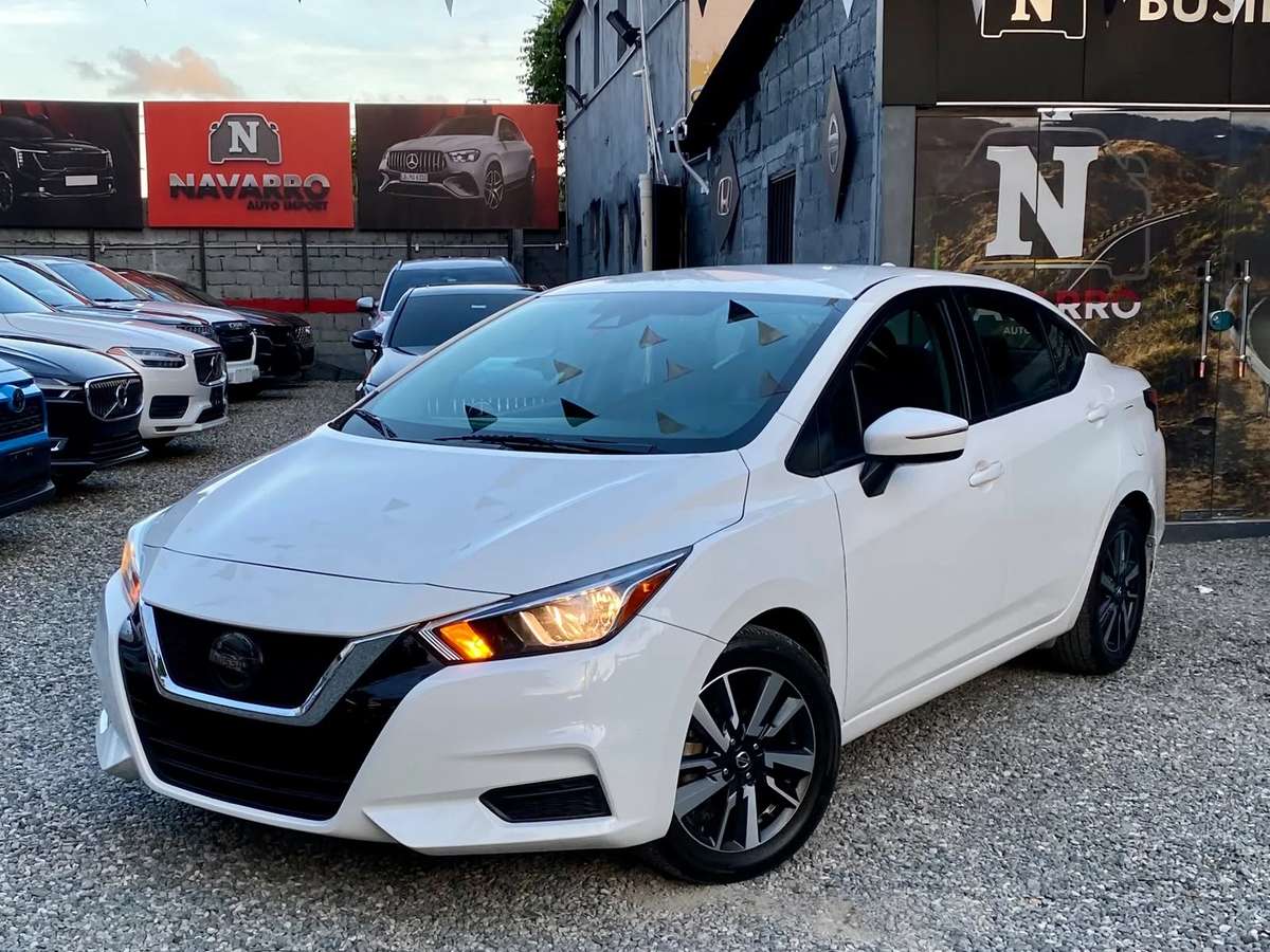 2021 Nissan Versa SV usado en venta por Navarro Auto Import