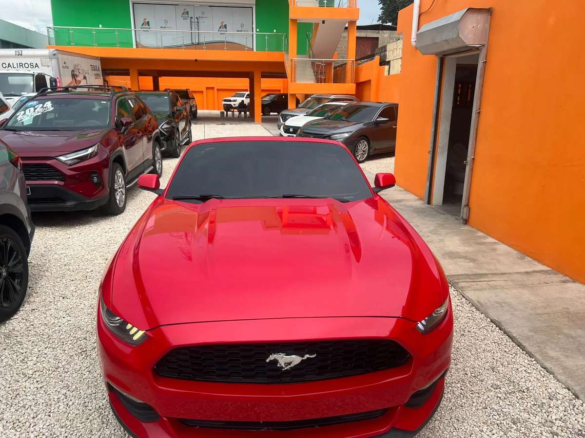2017 Ford Mustang Convertible usado en venta por BLUE PRINT AUTO MALL