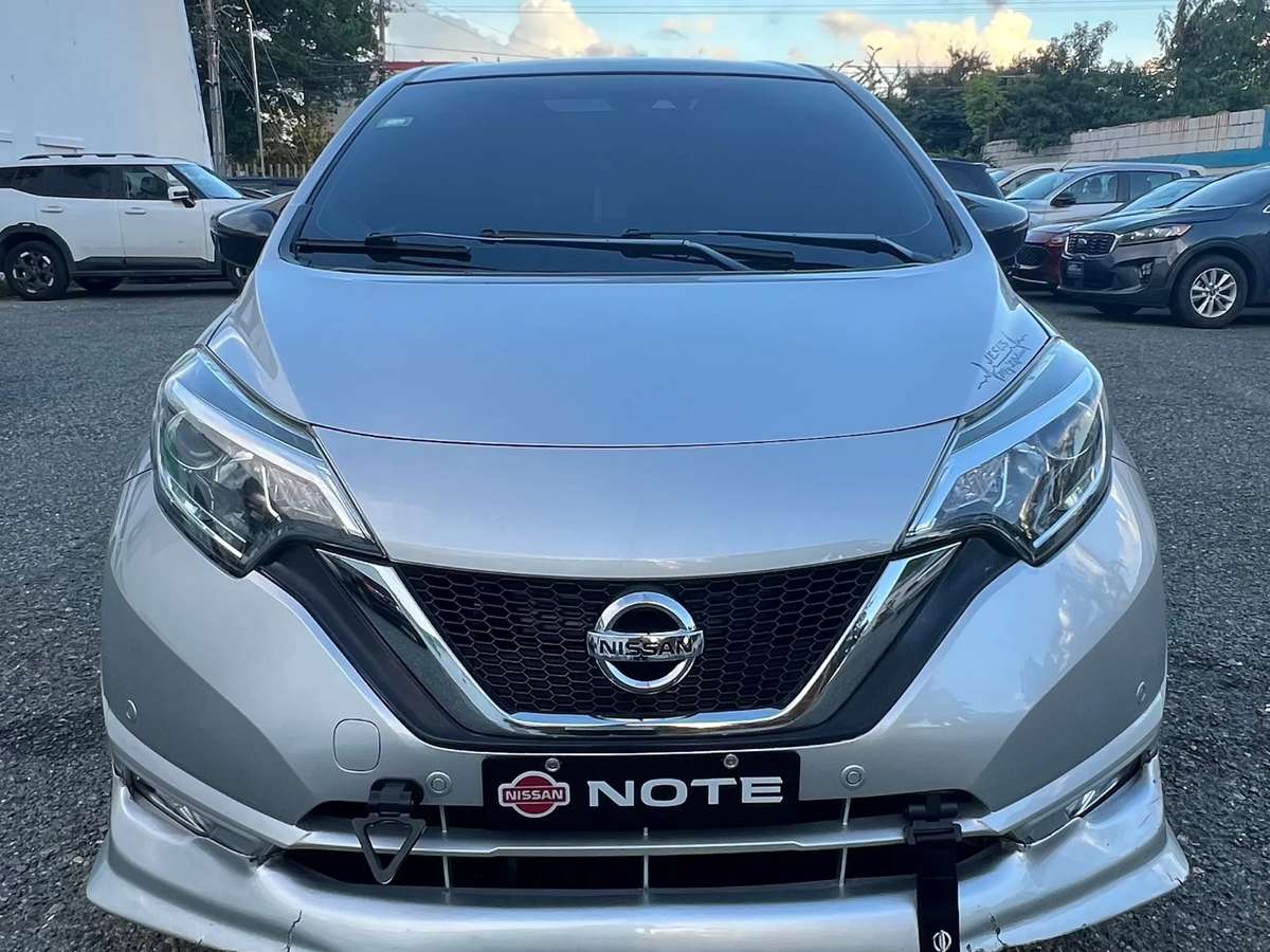 2019 Nissan Note SV usado en venta por BLUE PRINT AUTO MALL