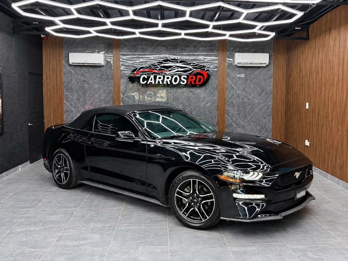 2020 Ford Mustang Ecoboost usado en venta por Enyer Eduardo Acosta Suárez