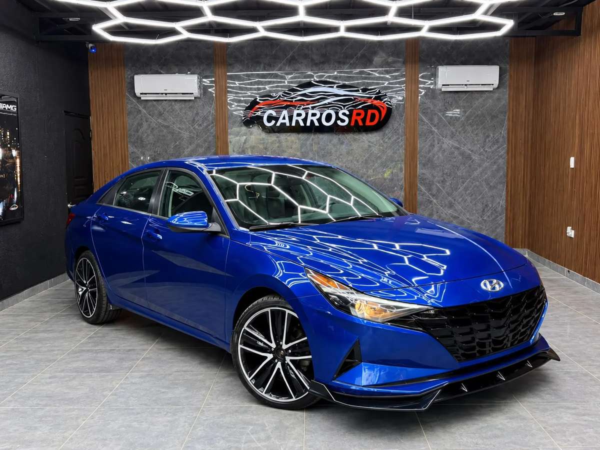 2021 Hyundai Elantra SE usado en venta por Enyer Eduardo Acosta Suárez